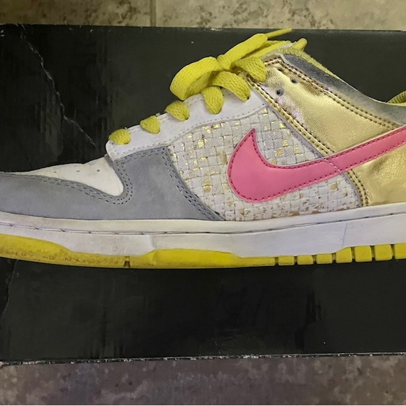 Nike dunk low 6.0 yellow pink gold size 8.0 - Picture 3 of 9
